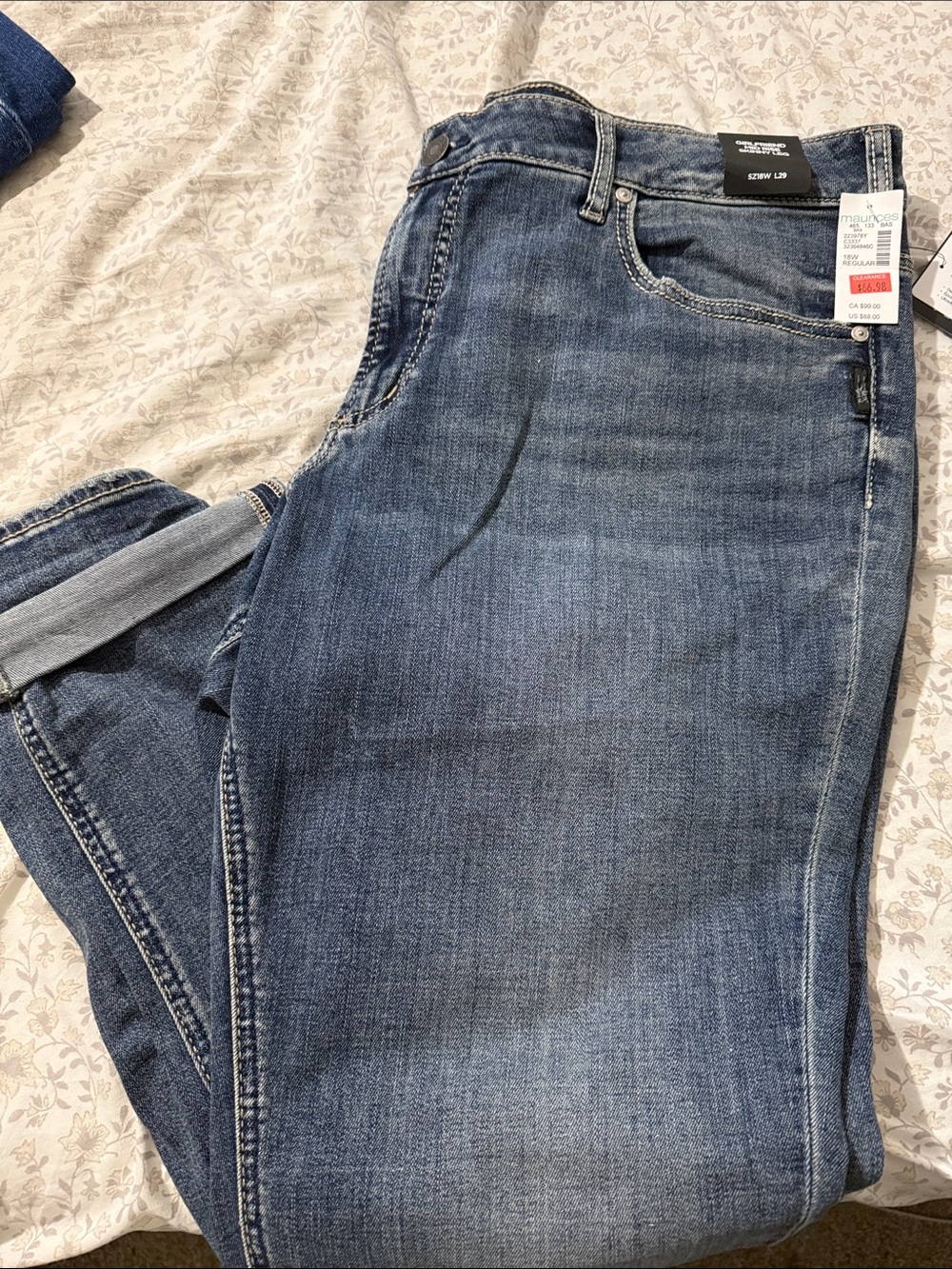 Women’s silver jeans, NWT